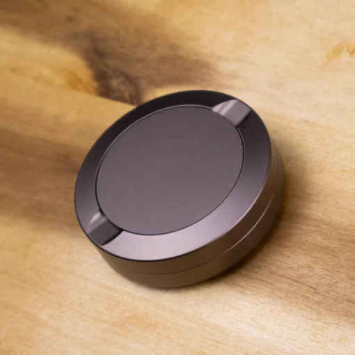 Graverad brons snusdosa i aluminium med live-preview