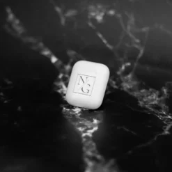 Alternative view of Gravera dina AirPods 1 - Personlig Gravyr med Fri Frakt