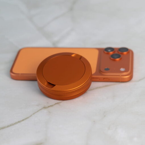 Alternative view of Snusdosa med Gravyr i Aluminium - Orange