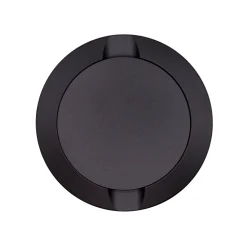 Helsvart och personlig. Gravera namn, datum eller ett motiv och gör den till något eget. Svart snusdosa i aluminium som kan graveras med personlig design på locket